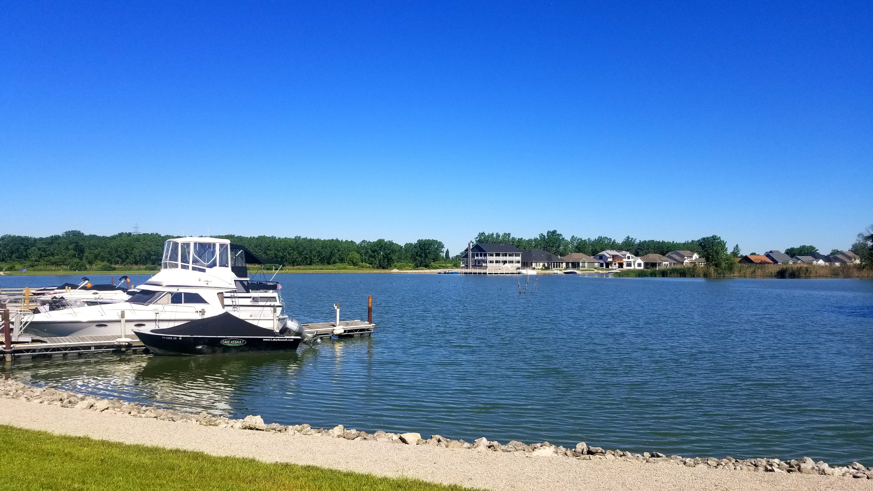 marblehead estates & yacht club marina