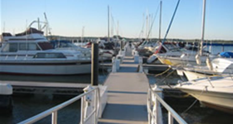 Commodore Perry Yacht Club